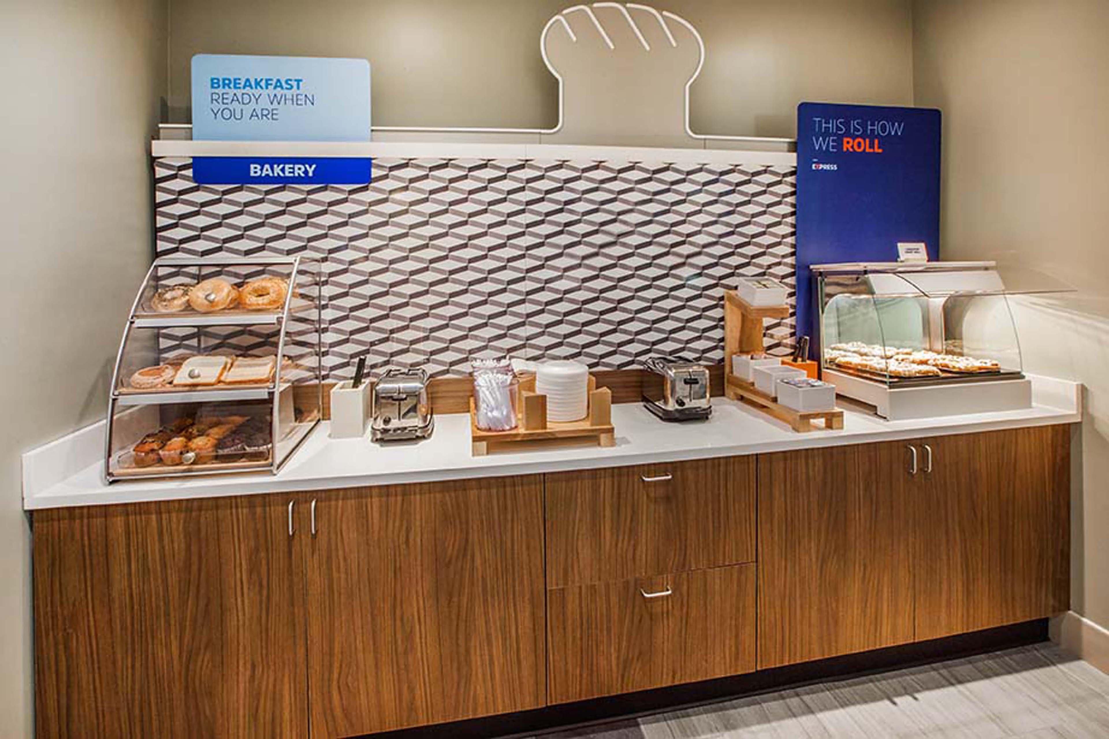 Holiday Inn Express Hotel & Suites Sanford By Ihg Eksteriør billede