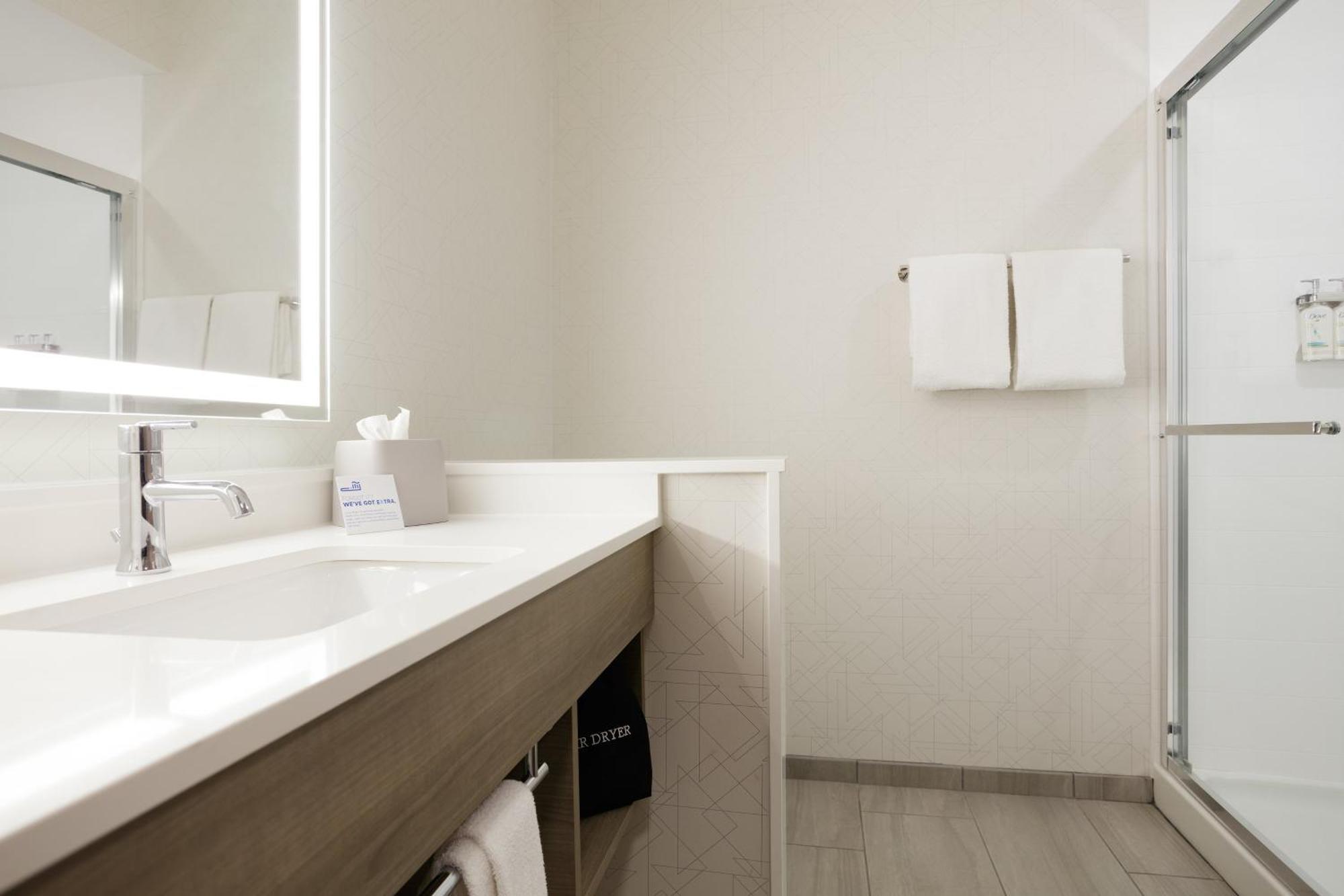 Holiday Inn Express Hotel & Suites Sanford By Ihg Eksteriør billede