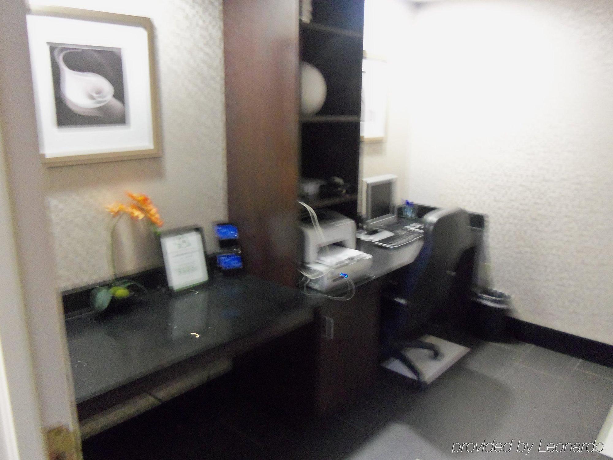 Holiday Inn Express Hotel & Suites Sanford By Ihg Eksteriør billede